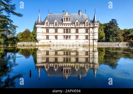 The chateau de Azay-le-Rideau, France. This castle is located in the Loire Valley, was built from 1515 to 1527, one of the earliest French Renaissance Stock Photo