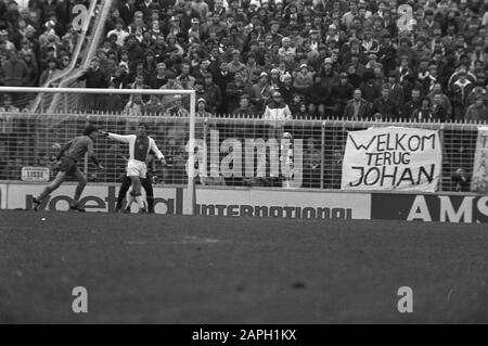 EDO against Ajax 0-4 in KNVB cup. Cruijff to the ball Date: 14 December  1969 Location: Haarlem Keywords: sport, football Personal name: Cruijff,  Johan Institution name: Nijssen, [ ] Stock Photo - Alamy