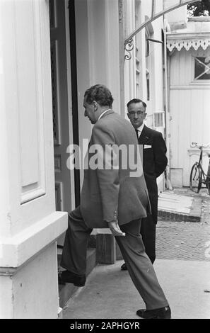 The cabinet formation. Political consultation by Minister Cals Mr. Blaisse and Minister Luns. 6.7. Marijnen Date: July 9, 1963 Keywords: cabinet formations Personal name: Cals, Jo, Luns, J.A.M.H., Luns, Joseph, Mr. Blaisse Stock Photo