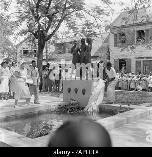 Journey to Suriname and the Netherlands Antilles Description: The Queen and Johan Ferrier, President of the Council of Ministers, at the unveiling of a statue on the Sivakplein Annotation: The statue presents three girls and symbolizes the gratitude of the Netherlands Date: 5 November 1955 Location: Paramaribo, Suriname Keywords: images, visits, queens Personal name: Ferrier, Johan, Juliana (queen Netherlands) Stock Photo