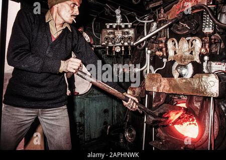 India: “ Palace on Wheels “ luxury tourist train Stock Photo