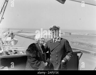 Sea voyage with MS Johan van Oldenbarnevelt to Norway Description: The actor Esther de Boer-van Rijk and Captain Julsing on deck Annotation: The actor Esther de Boer-van Rijk became known by her role as Kneertje in Herman Heijermans' play On hope of blessing Date: 1933 Location: Norway Keywords: actors, cruises, cruise ships, headgear, captains, passenger ships, portraits, travelers, tourism, uniforms, sailors Personal name: Boer-van Rijk, Esther de, Heijermans, Herman, Julsing, [...] Stock Photo