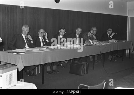 Meeting Paid Football in the Congress building in The Hague Description: The meeting led by chairman section Paid Football Jos Coler Date: 12 May 1972 Location: The Hague, Zuid-Holland Keywords: sport, sports clubs, meetings, football Stock Photo