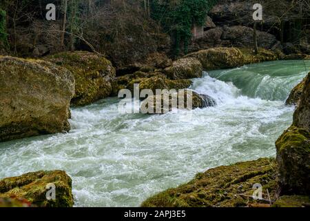 Österreich, Niederösterreich, Naturdenkmal Erlaufschlucht bei Purgstall ( Purgstaller Prater ). Der Fluss hat sich im Laufe der Jahrtausende tief in d Stock Photo
