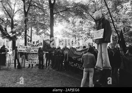 Demonstration of the Nicaragua Committee for the American Embassy against possible intervention by the United States in Nicaragua Description: Protesters with banners, O.A.No intervention, Boycott Somoza, Self-determination for the people of Nicaragua and Support the people of Nicaragua Date: 18 June 1979 Location: The Hague, Zuid-Holland Keywords: embassies, demonstrations, human rights, banners Stock Photo