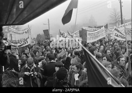 Demonstration of soldiers with the VVDM in Nieuwersluis against the criminal camp Nieuwersluis, protesters Date: December 18, 1971 Location: Nieuwersluis Keywords: MITARIES, demonstrations Institution name: VVDM Stock Photo