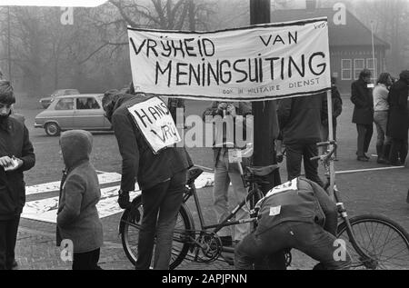 Demonstration of soldiers with the VVDM in Nieuwersluis against the criminal camp Nieuwersluis, protesters Date: December 18, 1971 Location: Nieuwersluis Keywords: demonstrations, banners Institution name: VVDM Stock Photo