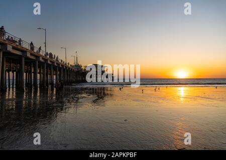 USA, California, Santa Monica, Santa Monica Pier at sunset Stock Photo