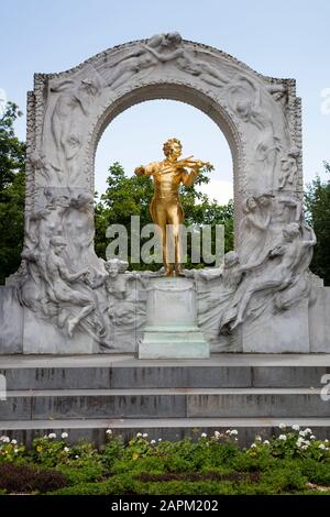 Austria, Vienna, Johann Strauss Monument in Stadtpark Stock Photo