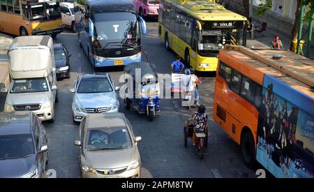 An overhead view of buses and cars in a vehicle traffic jam in central Bangkok, Thailand, Asia Stock Photo