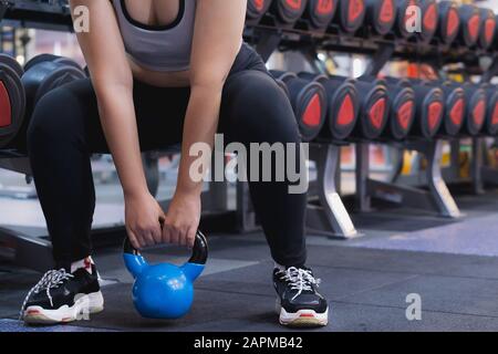 Squats active hi-res stock photography and images - Page 28 - Alamy
