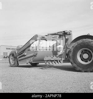 duo-scraper/scarifier Date: undated Keywords: agricultural machinery and tools, work Personal name: seaman Stock Photo