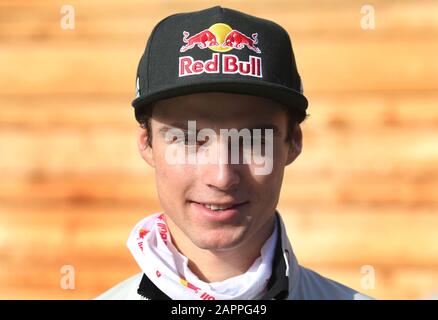 Oberstdorf, Germany. 24th Jan, 2020. Nordic ski/combination: World Cup, the Nordic combiner Vinzenz Geiger is in front of the camera. Credit: Karl-Josef Hildenbrand/dpa/Alamy Live News Stock Photo