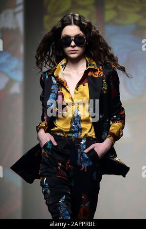 Rome, Italy. 24th Jan, 2020. Models on the catwalk for the Roi Du Lac Autumn/Winter 2020/21show at AltaRoma runway in Rome, Italy. Credit: Evandro Inetti/ZUMA Wire/Alamy Live News Stock Photo