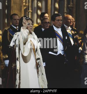 Throne change 30 April: during oath taking; very close (6x6), original Date: April 30, 1980 Keywords: Throne changes, oath deposition