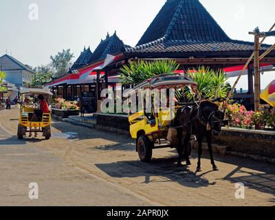 Cidomo, A Horse And Cart On Gili Trawangan, Gili Islands, Indonesia ...