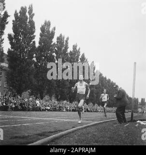 International athletics competition at the cinder track Date: July 15, 1946 Keywords: Athletics Competition Stock Photo