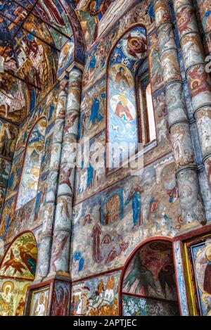 Resurrection Gate Church (1670), Kremlin, Rostov Veliky, Golden Ring ...