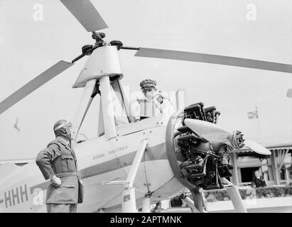 National Aviation School Holland  The refueling of the Cierva autogiro PH-HHH (Donna Dulcinea) of the Dutch Aviation School in Rotterdam Waalhaven. Annotation: The Dutch Aviation School was based in Rotterdam Waalhaven and Amsterdam Schiphol Date: 1935 Location: Rotterdam, Waalhaven Keywords: special aircraft, pilots, flight trainings Personal name: Cierva, Juan de Stock Photo
