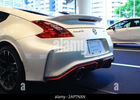 Nissan Nismo ウィンドブレーカー Sサイズ 3517-1_1200x1200.jpg?v=1724170751