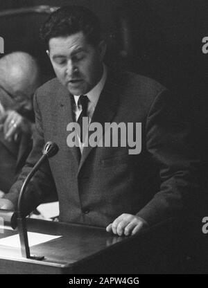 First Chamber dealt with a statement by Mr Hendrik Adams van de Boerenparij  mr. Ymkers (CPN) enters the word Date: 4 October 1966 Location: The Hague, Zuid-Holland Keywords: MPs, politicians Institution name: CPN Stock Photo
