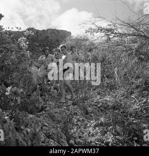 Journey to Suriname and the Netherlands Antilles  Soldiers on patrol in the Fuik Bay on Curaçao Date: 1947 Location: Curaçao Keywords: military Stock Photo