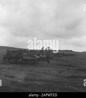 Netherlands Brigade Maneuvres. Brengun in A.A. position [Exercises ...