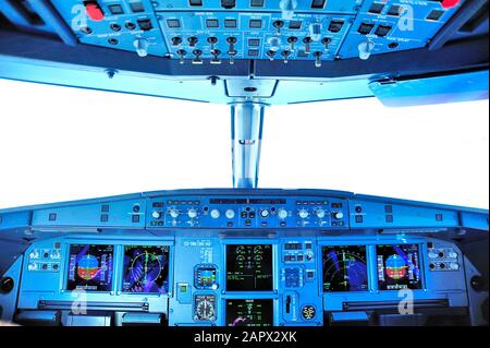 airbus a320 cockpit photos