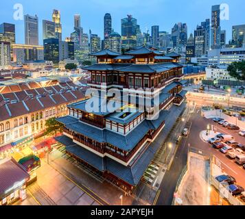 The Buddha's Relic Tooth Temple in Singapore's Chinatown Stock Photo