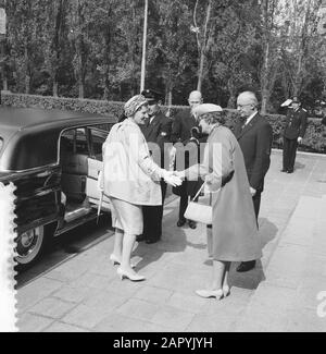 Floriade 1960  Queen Juliana arrives at the Floriade in Rotterdam Date: 20 July 1960 Location: Rotterdam, South-Holland Keywords: arrivals, queens Personal name: Juliana, Queen Institution name: Floriade Stock Photo