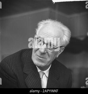 Series by the conductor Eugen Jochum Date: 14 april 1961 Personal name: conductor Eugen Jochum Stock Photo