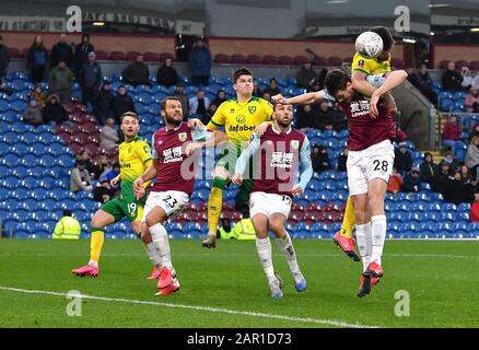 Norwich City's Grant Hanley (right) scores his side's first goal of the game during the FA Cup fourth round match at Turf Moor, Burnley. Stock Photo