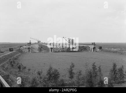 cleaning waste water, handling urban waste, viaducts, draglines Date: undated Location: Drenthe, Wijster Keywords: draglines, cleaning wastewater, processing city dirt, viaducts Institution name: VAM Stock Photo