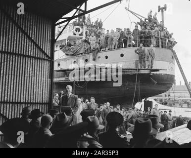 Insertion Hr. Ms. minesweeper Grijpskerk te Slikkerveer Date: 16 november 1956 Location: Swalkkerveer, Zuid-Holland Keywords: navy, military vessels, shipbuilding Stock Photo