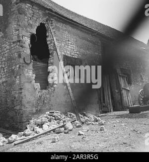 Dutch farmers are going to set up a business in France  Ruin Date: 1945 Location: France Keywords: agriculture, World War II Stock Photo