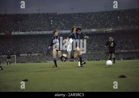 Final European Cup I in Feijenoord stadium: Ajax versus Inter Milan 2-0; game moment Date: 31 May 1972 Location: Rotterdam, Zuid-Holland Keywords: sport, football Institution name: Feyenoord, Inter Milan Stock Photo