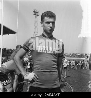 Start Ronde van Nederland Stadion Utrecht Date: August 6, 1956 Keywords: cyclists Stock Photo