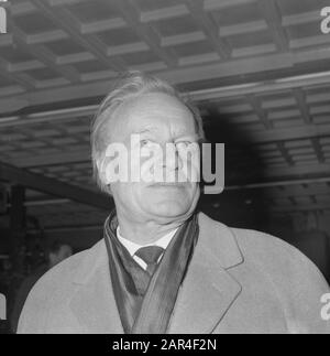 French conductor and pianist André Cluytens  conductors, musicians, portraits, Cluytens, André Date: October 31, 1965 Keywords: conductors, musicians, portraits Personal name: Cluytens, André Stock Photo