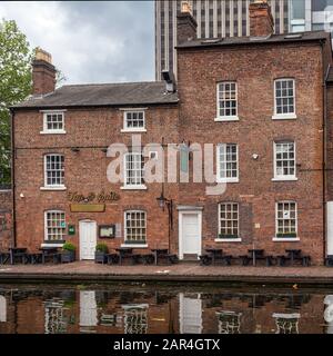 BIRMINGHAM, UK -MAY 28, 2019:  Tap and Spile pub in Brindley Place. Stock Photo