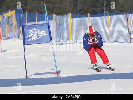 Zakopane, Poland. 26th Jan, 2020. Polish President Andrzej Duda seen during the 4th edition of charity competition in alpine skiing 12H Slalom Marathon Zakopane 2020. Credit: Damian Klamka/ZUMA Wire/Alamy Live News Stock Photo