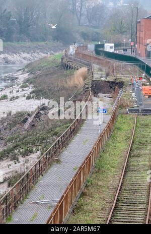 A landslip has closed Cumberland Rd in Bristol. The 24th Jan event