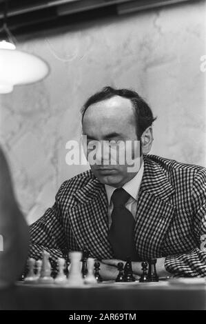IBM chess tournament in 1969 at the RAI in Amsterdam Lajos Portisch to  board Date: July