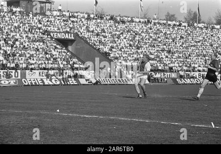 Nec against Ajax 1-3 (KNVB cup); game moments, 12 October 1975, sport,  soccer, The Netherlands, 20th century press agency photo, news to remember,  documentary, historic photography 1945-1990, visual stories, human history  of