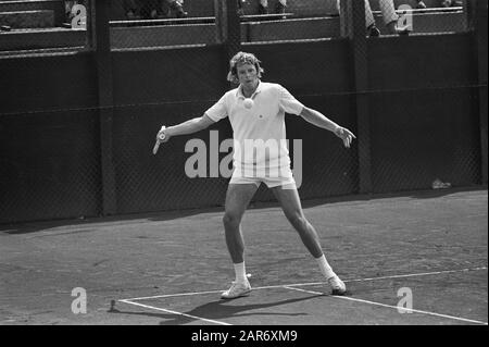 Dutch tennis championships 1971 Scheveningen Date: August 13, 1971 Location: Scheveningen, Zuid-Holland Keywords: tennis Stock Photo