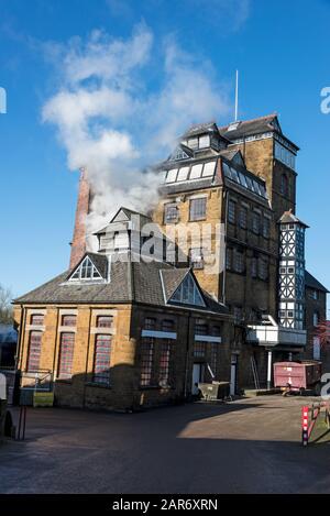 Hook Norton Brewery Hook Norton Oxfordshire England Stock Photo - Alamy