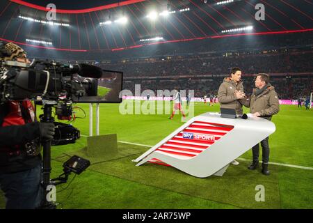 Football Munich-Schalke , Munich, Jan 25, 2020. Lothar Matthaeus with Sebastian HELLMANN, Sky Moderator  FC BAYERN MUNICH - FC SCHALKE 04 5-0  - DFL REGULATIONS PROHIBIT ANY USE OF PHOTOGRAPHS as IMAGE SEQUENCES and/or QUASI-VIDEO -  1.German Soccer League , Munich, January 25, 2020.  Season 2019/2020, matchday 19, © Peter Schatz / Alamy Live News Stock Photo