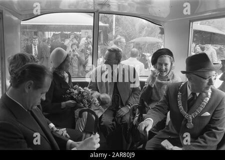 Princess Gracia of Monaco baptizes a lily on Floriade Date: September 16, 1972 Keywords: princesses Personal name: Gracia, Princess of Monaco Institution name: Floriade Stock Photo