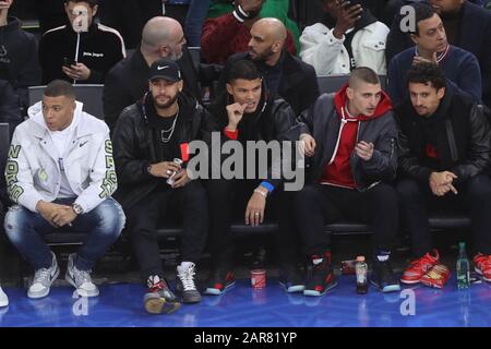 Kylian M'Bappé , Neymar jr , Thiago Silva , Marco Verratti and Marquinhos during the NBA Paris Game 2020 basketball match between Milwaukee Bucks and Charlotte Hornets on January 24, 2020 at AccorHotels Arena in Paris, France - Photo Laurent Lairys / DPPI Stock Photo