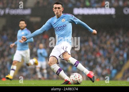 Manchester, UK. 26th Jan 2020.  Manchester City's Phil Foden in action during the FA Cup match between Manchester City and Fulham at the Etihad Stadium, Manchester on Sunday 26th January 2020. (Credit: Tim Markland | MI News) Photograph may only be used for newspaper and/or magazine editorial purposes, license required for commercial use Credit: MI News & Sport /Alamy Live News