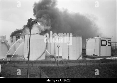 Disaster at DSM in Beek (Limburg); extinguishing work at exploded ...